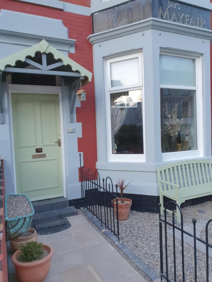 J'S Mayfair Guest House Blackpool Exterior photo